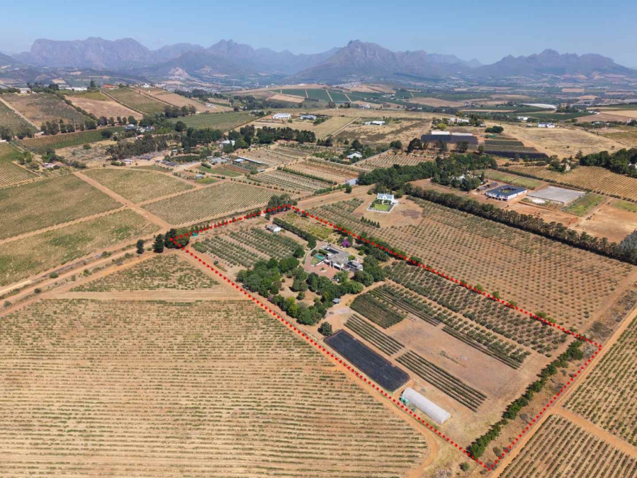 5 Bedroom Property for Sale in Stellenbosch Farms Western Cape